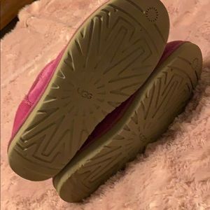 UGG Shoes - Pink Short UGGS UGG Shoes - Pink Short UGGS